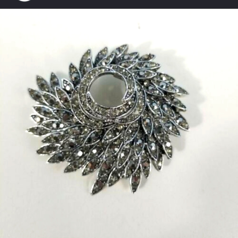 Vintage 1950 Swirled Pendant